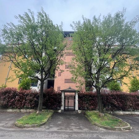 Elegante Casa -Rho Fiera Apartment Vanzago Exterior photo